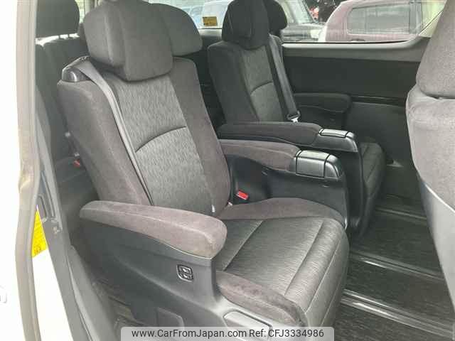 Toyota Vellfire thumbnail 9