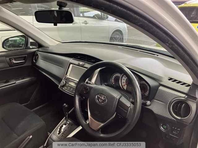 Toyota Corolla Fielder thumbnail 4