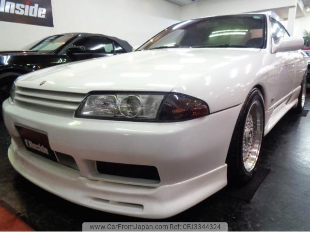 Nissan Skyline 1990
