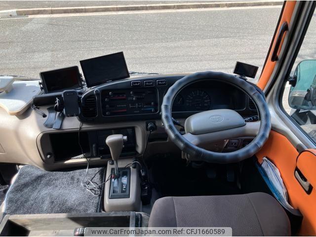 Toyota Coaster 1999 thumbnail 3