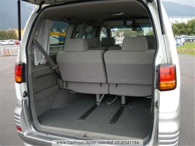 Nissan Elgrand 2001 thumbnail 8
