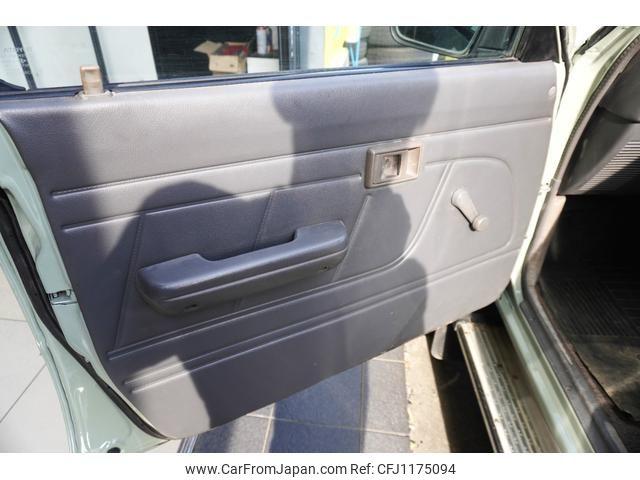 Toyota Hilux Pick Up 1992 thumbnail 17