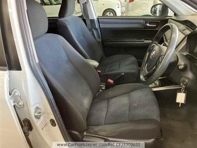 Toyota Corolla Fielder thumbnail 8