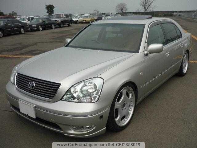 Toyota Celsior 2001