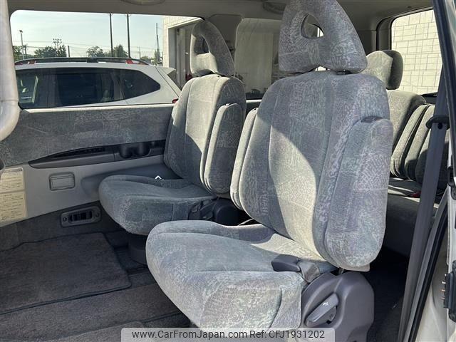 Mitsubishi Delica Spacegear 2000 thumbnail 4