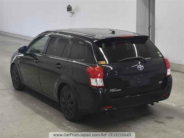 Toyota Corolla Fielder thumbnail 2