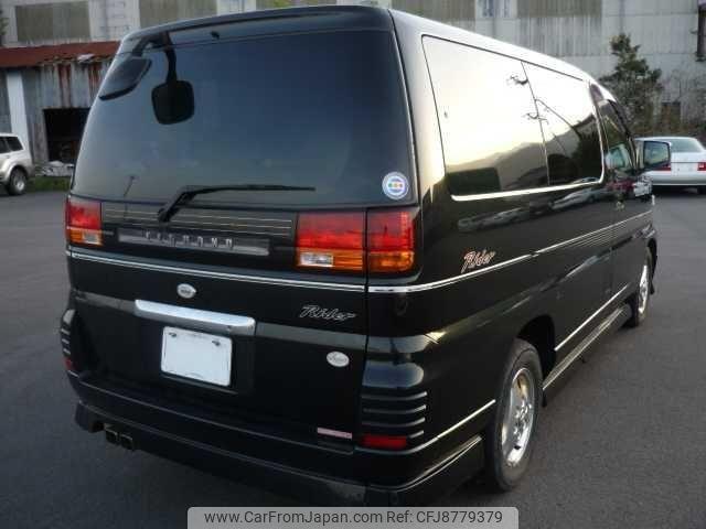 Nissan Elgrand 1999 thumbnail 2