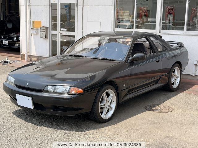 Nissan Skyline Coupe 1990