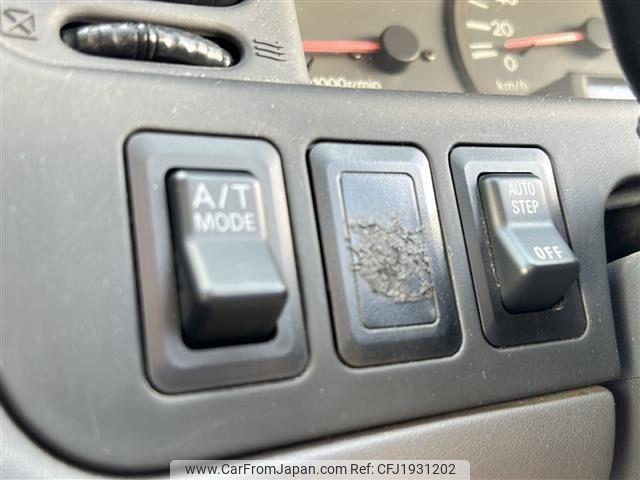 Mitsubishi Delica Spacegear 2000 thumbnail 24