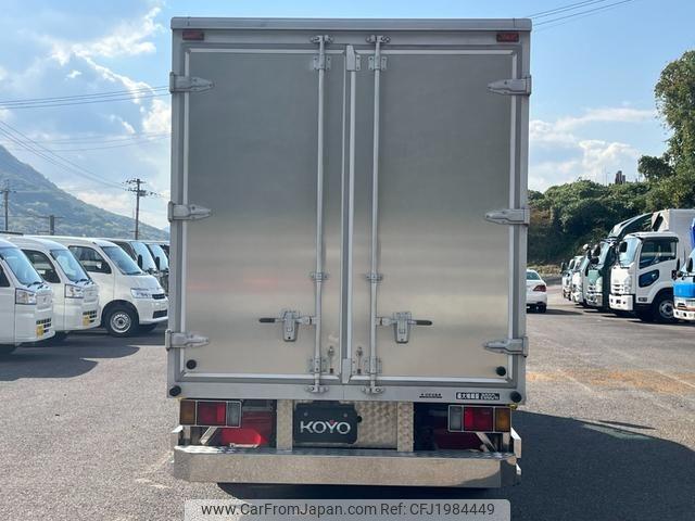 Isuzu Elf Truck 2000 thumbnail 5