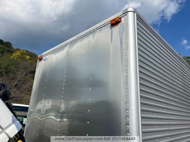 Isuzu Elf Truck 2000 thumbnail 31