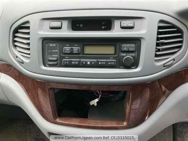 Toyota Hiace Regius thumbnail 7