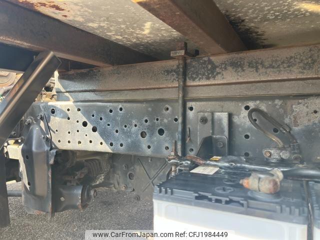 Isuzu Elf Truck 2000 thumbnail 36