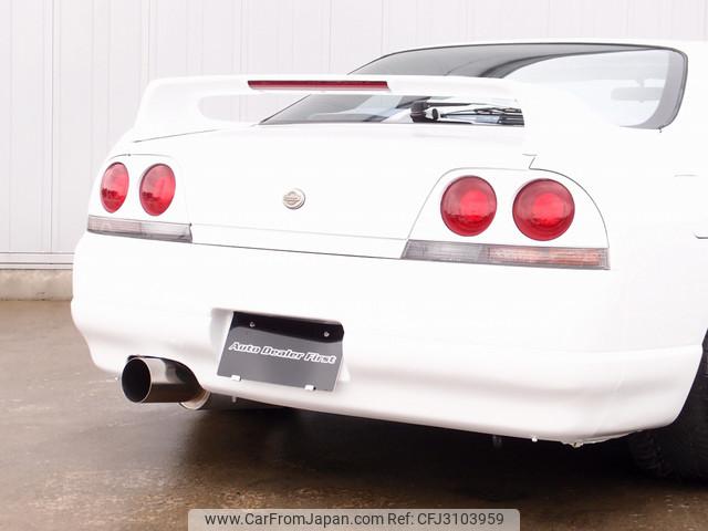 Nissan Skyline Coupe 1996 thumbnail 11