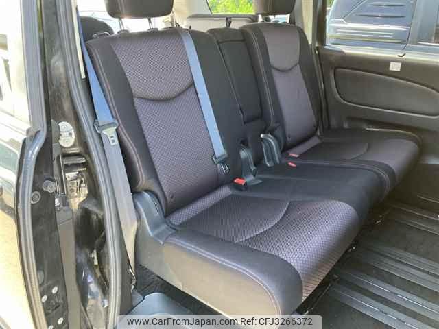 Nissan Serena thumbnail 9