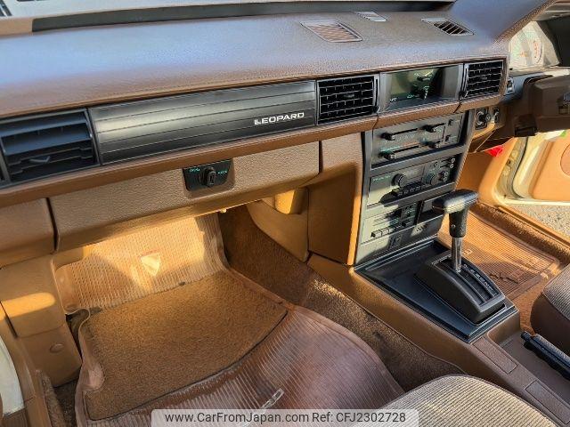 Nissan Leopard 1984 thumbnail 21