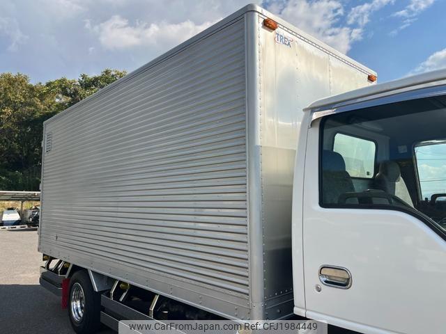 Isuzu Elf Truck 2000 thumbnail 23