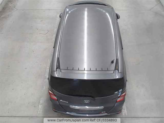 Honda Freed Spike thumbnail 11