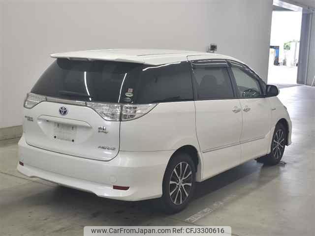 Toyota Estima Hybrid thumbnail 6