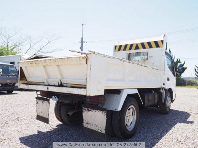 Hino Dutro 2001 thumbnail 4