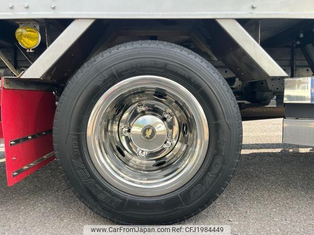 Isuzu Elf Truck 2000 thumbnail 52