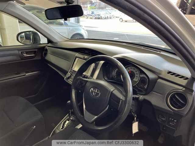 Toyota Corolla Fielder thumbnail 4