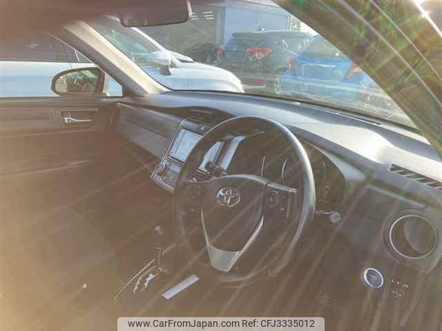 Toyota Corolla Fielder thumbnail 4