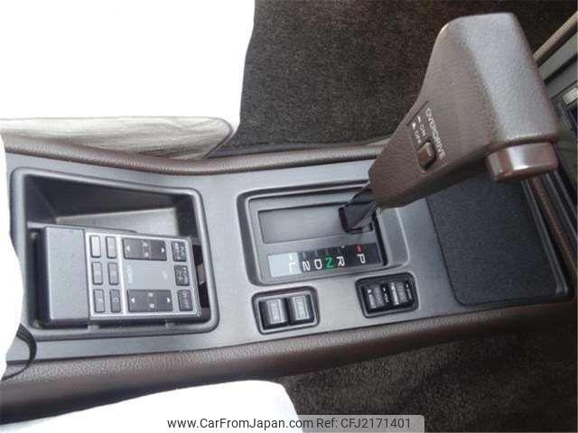 Toyota Crown 1987 thumbnail 21