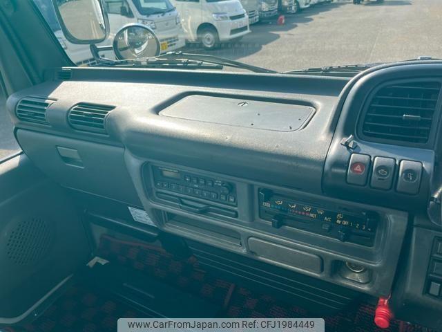Isuzu Elf Truck 2000 thumbnail 16