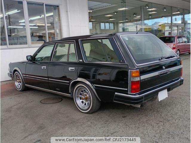 Nissan Cedric Wagon 1998 thumbnail 4