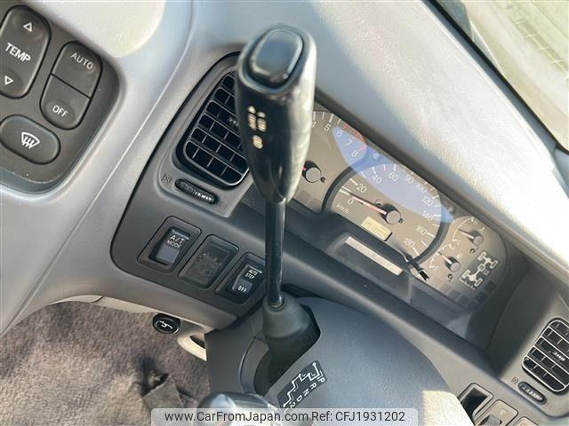 Mitsubishi Delica Spacegear 2000 thumbnail 26
