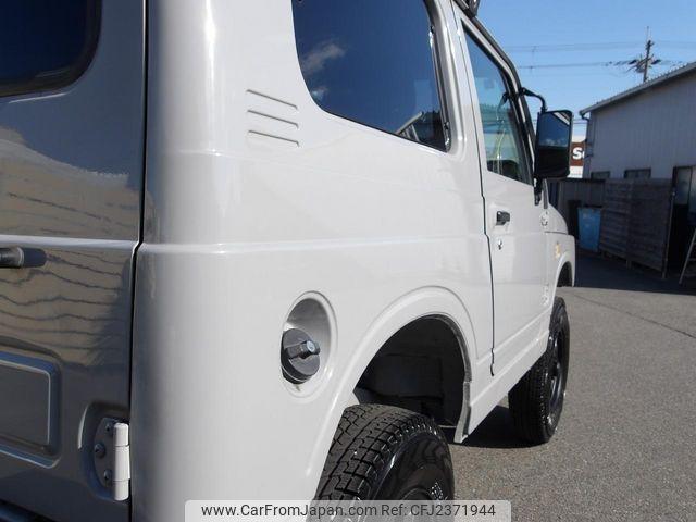 Suzuki Jimny 1998 thumbnail 33