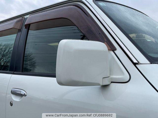 Nissan Safari 2000 thumbnail 40