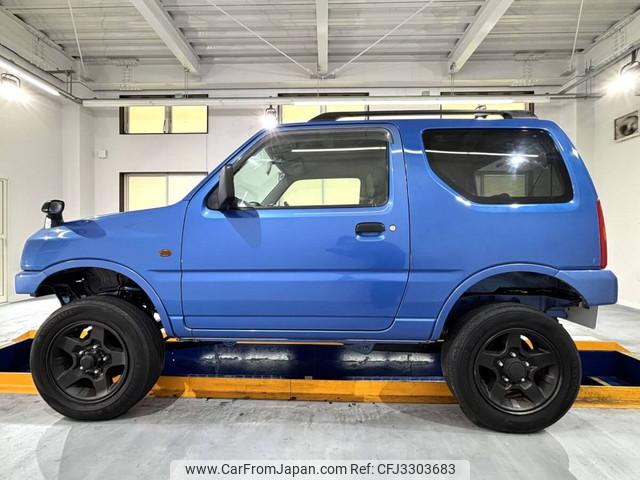 Suzuki Jimny 2000 thumbnail 4