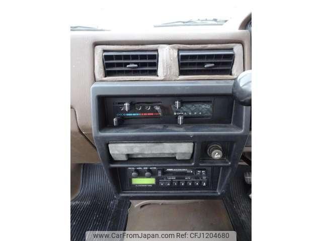 Nissan Datsun Pickup 1991 thumbnail 11