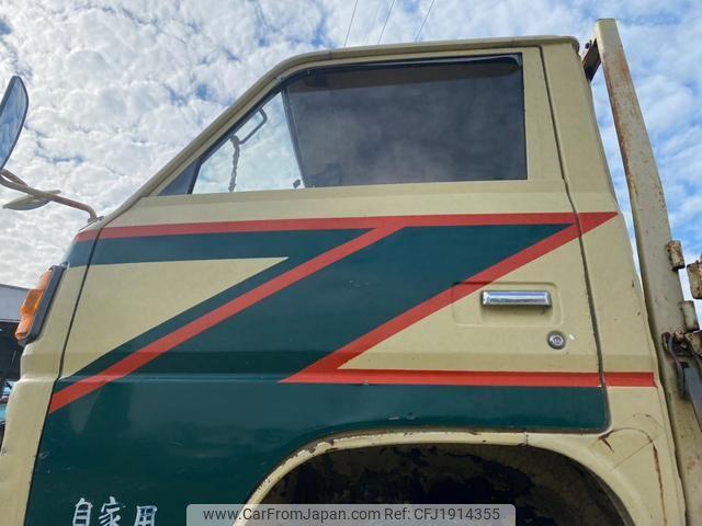 Mitsubishi Fuso Canter 1981 thumbnail 24