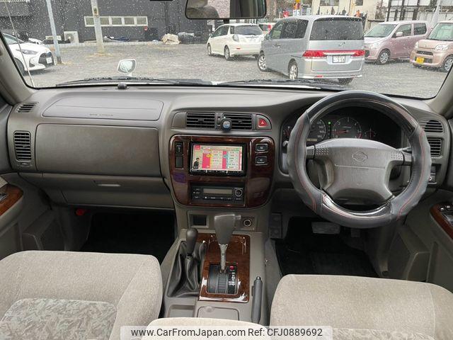 Nissan Safari 2000 thumbnail 9