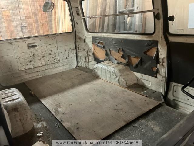 Toyota Hiace Van 1997 thumbnail 5