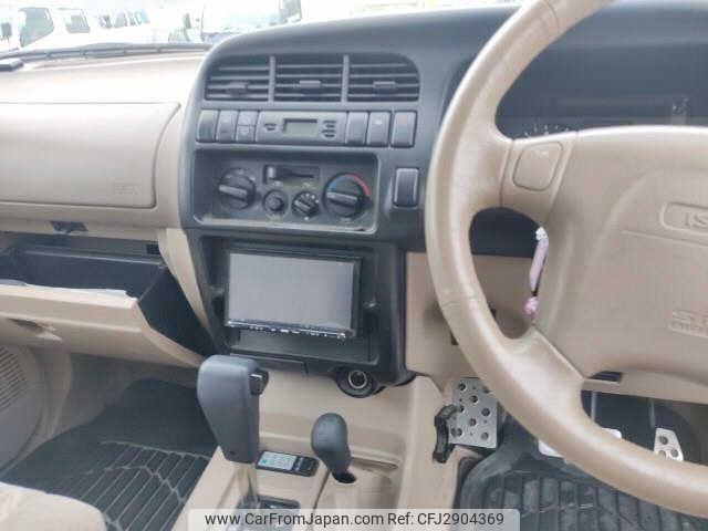 Isuzu Bighorn 2000 thumbnail 7