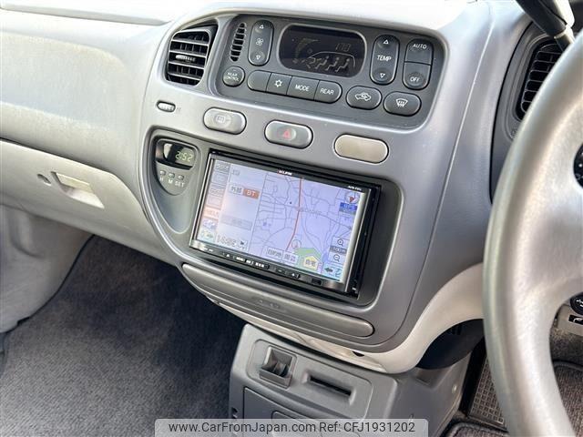 Mitsubishi Delica Spacegear 2000 thumbnail 25