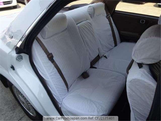 Toyota Crown 1987 thumbnail 12