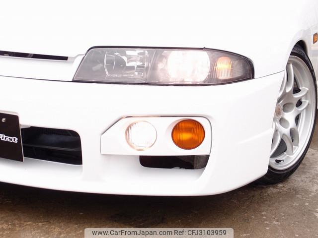Nissan Skyline Coupe 1996 thumbnail 32