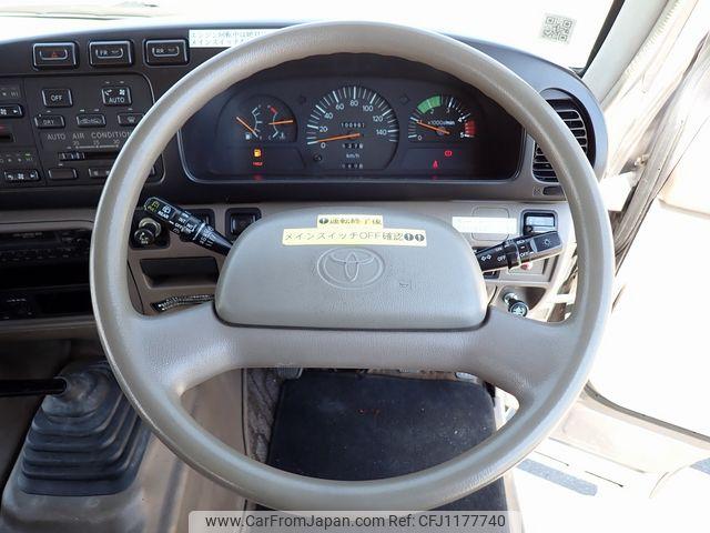 Toyota Coaster 1994 thumbnail 31