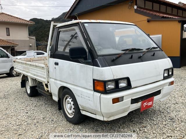Mitsubishi Delica Truck 1998 thumbnail 3