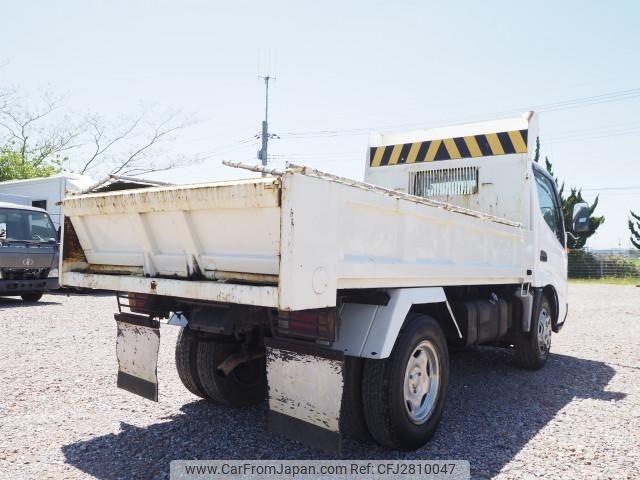 Hino Dutro 2001 thumbnail 5
