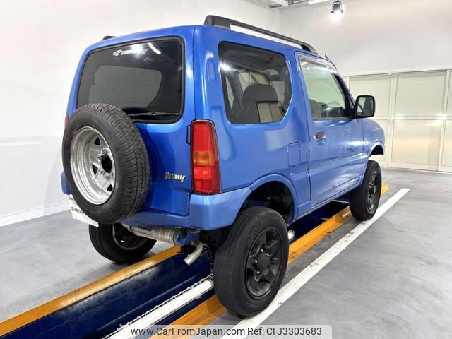 Suzuki Jimny 2000 thumbnail 6