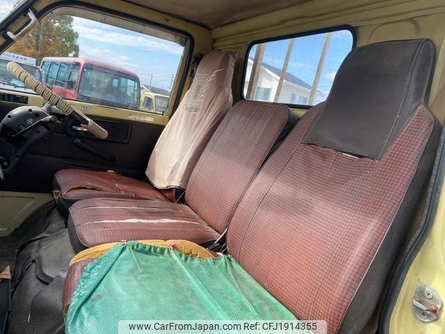 Mitsubishi Fuso Canter 1981 thumbnail 36