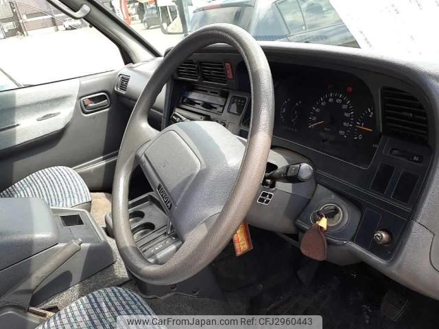 Toyota Hiace Van 1996 thumbnail 8