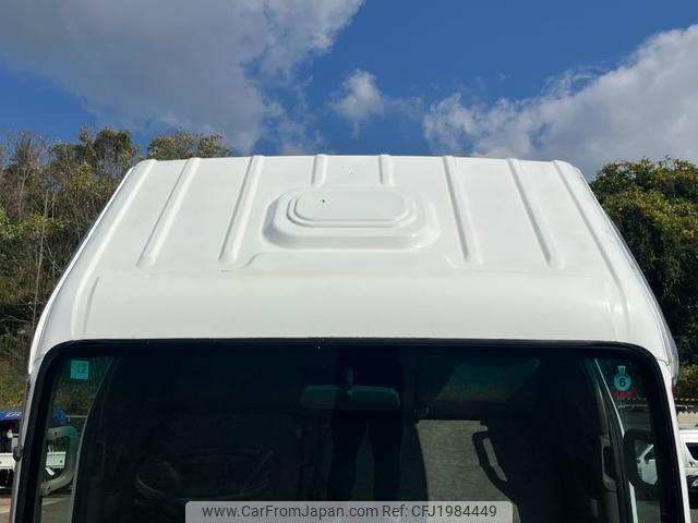 Isuzu Elf Truck 2000 thumbnail 59
