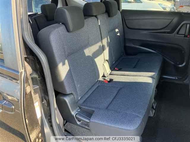 Toyota Sienta thumbnail 9